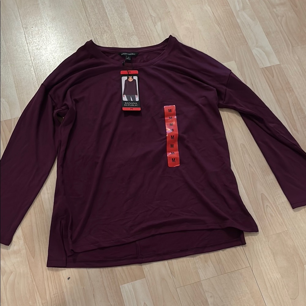 Banana Republic maroon 3/4 Sleeve Crew Neck Blouse.